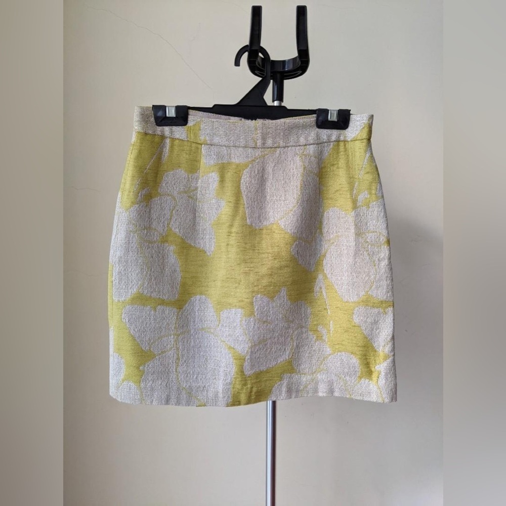 Zara linen blend mini skirt size medium with large yellow grey floral Marimekko